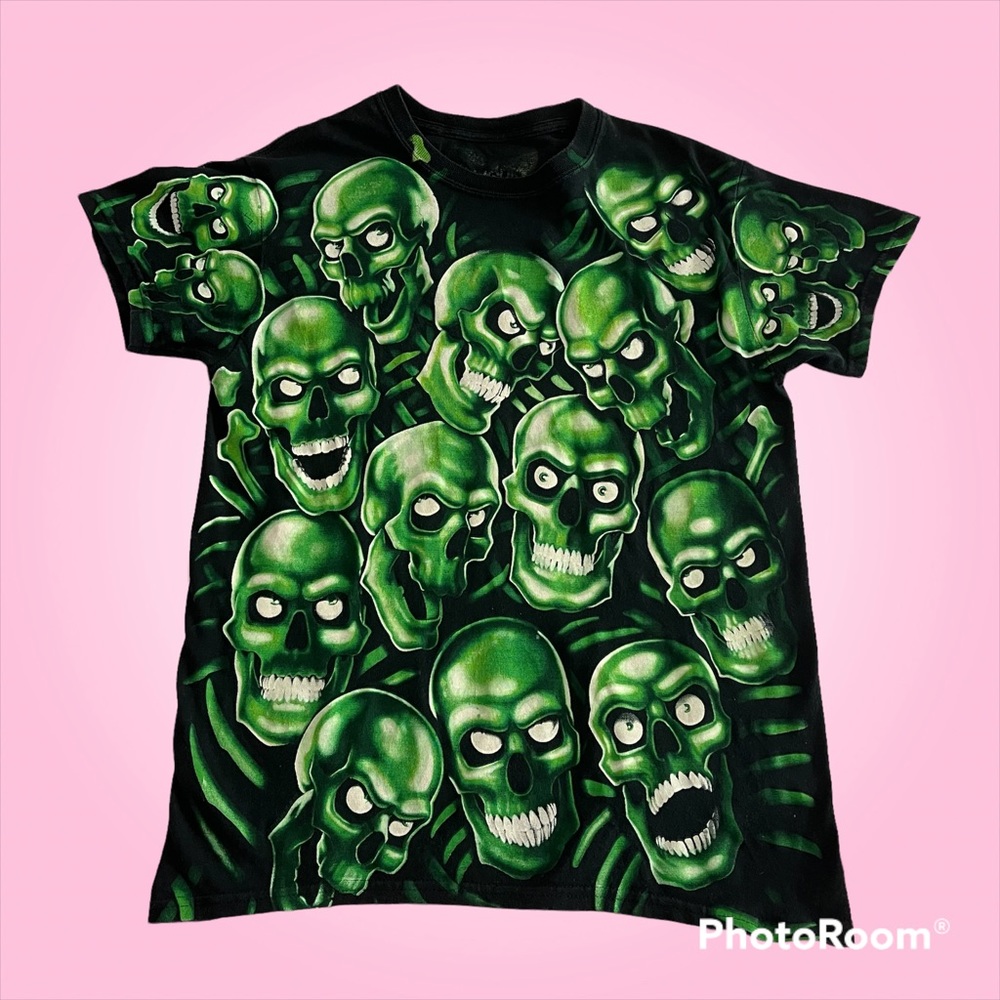 SOLD | 👙 Green Skull Shirt 👙